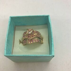 Stunning pink and clear gold plated double band ring set